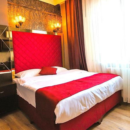 Atesde Dustu Salvara Hotel Истанбул Екстериор снимка