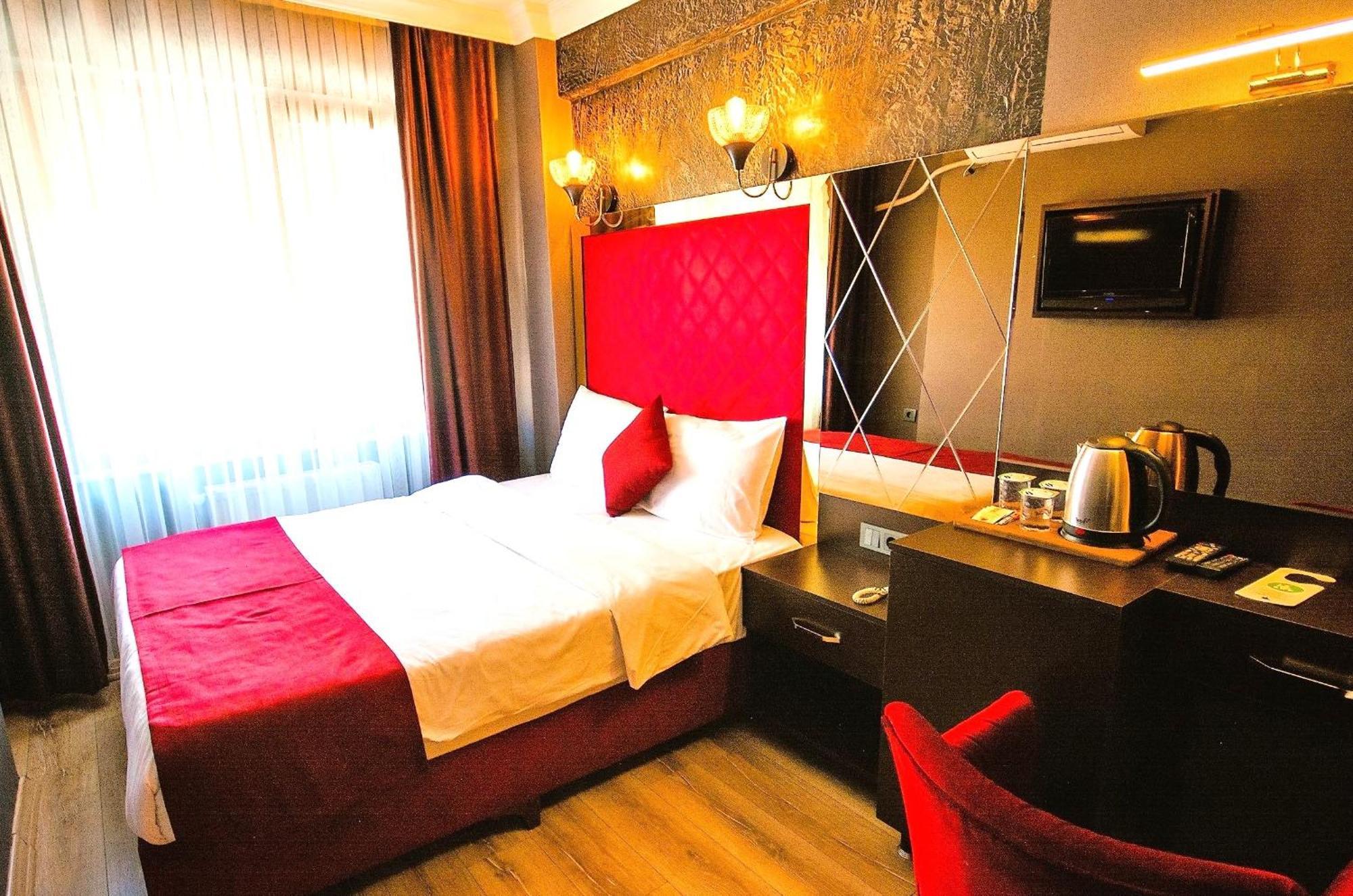 Atesde Dustu Salvara Hotel Истанбул Екстериор снимка