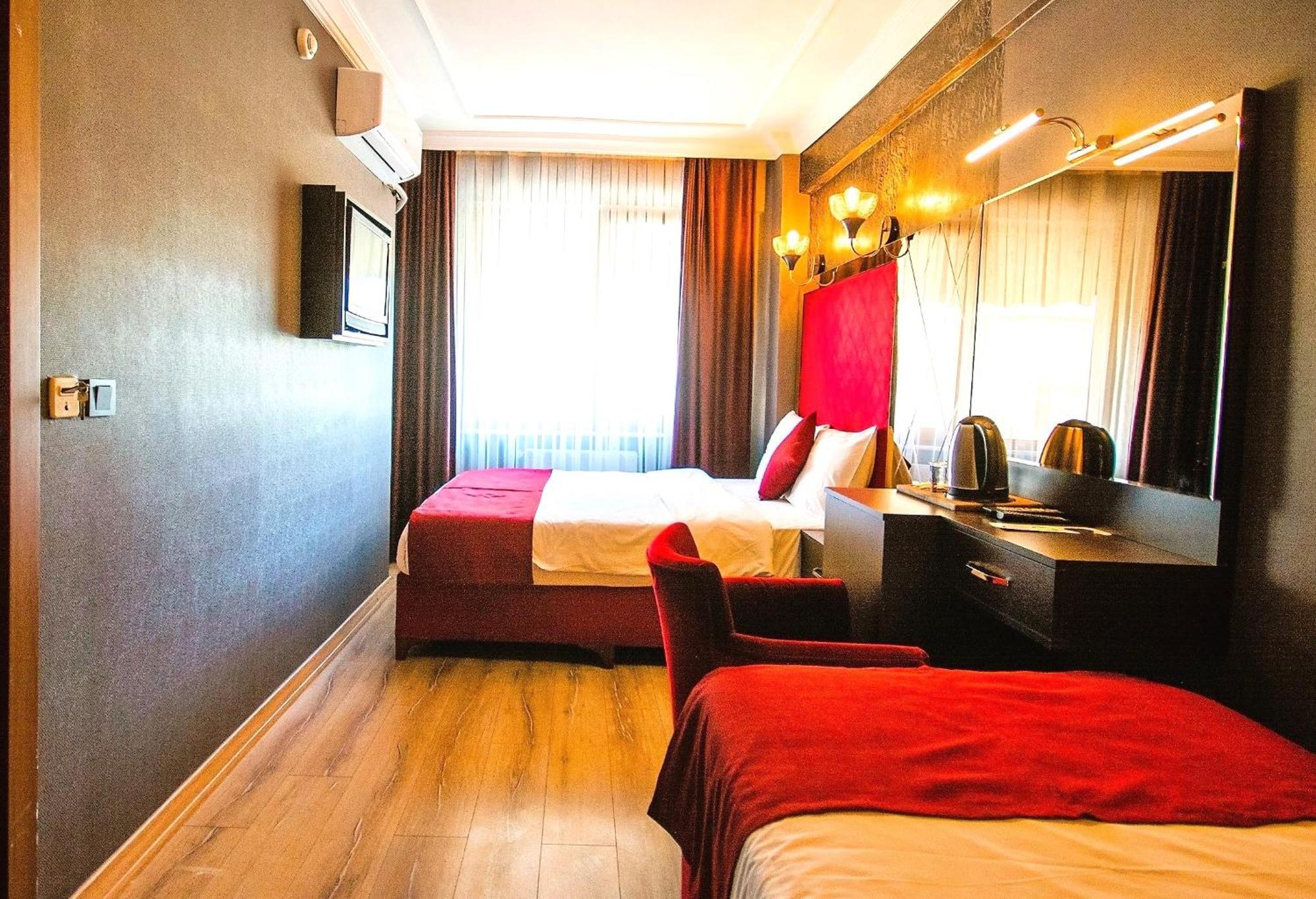 Atesde Dustu Salvara Hotel Истанбул Екстериор снимка