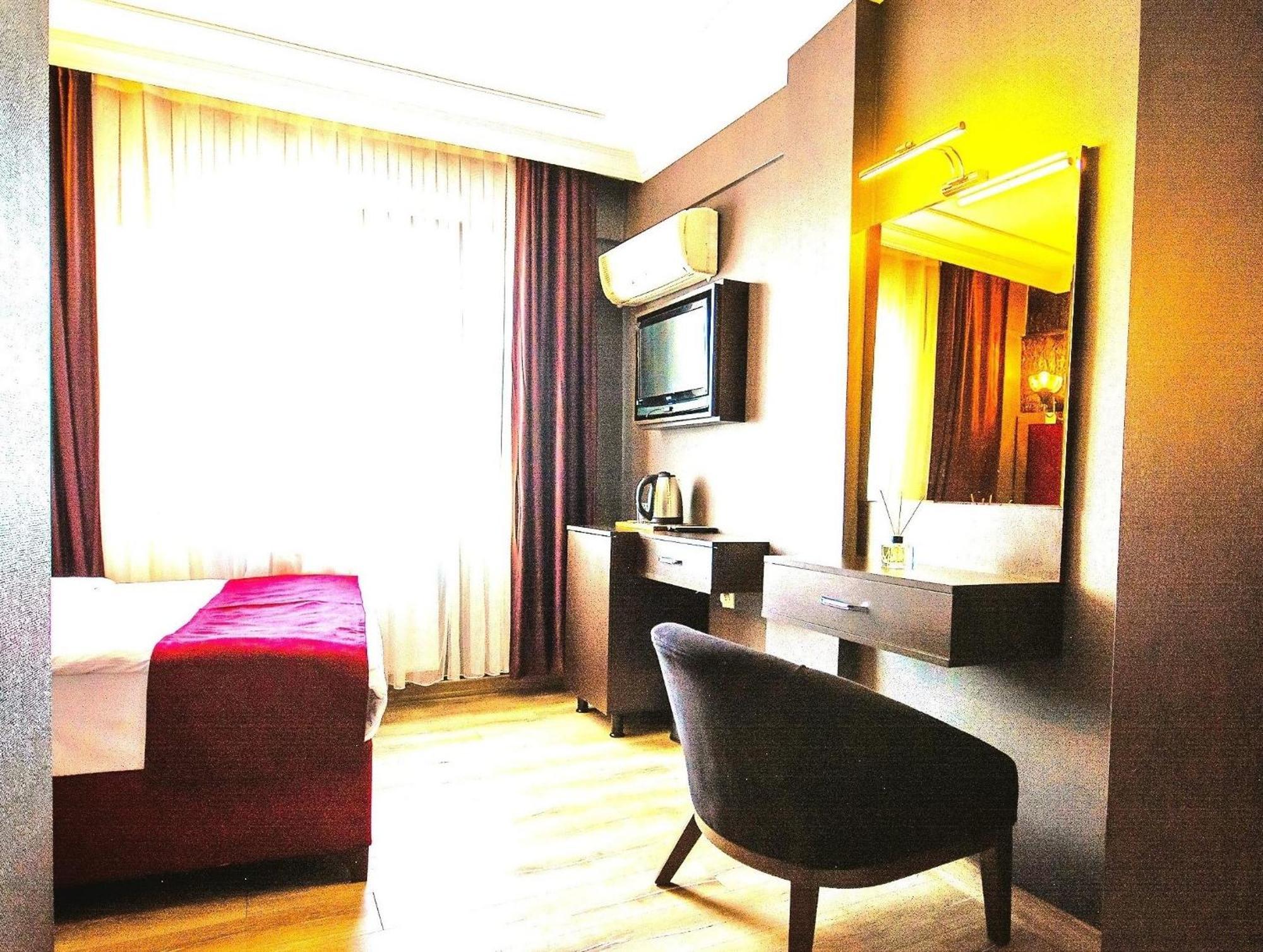 Atesde Dustu Salvara Hotel Истанбул Екстериор снимка