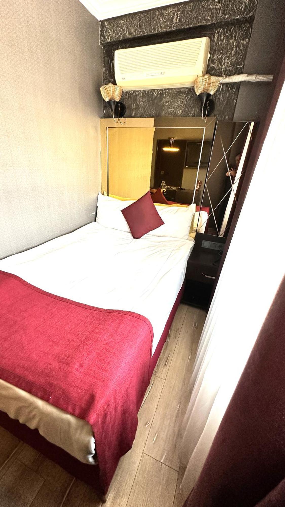 Atesde Dustu Salvara Hotel Истанбул Екстериор снимка