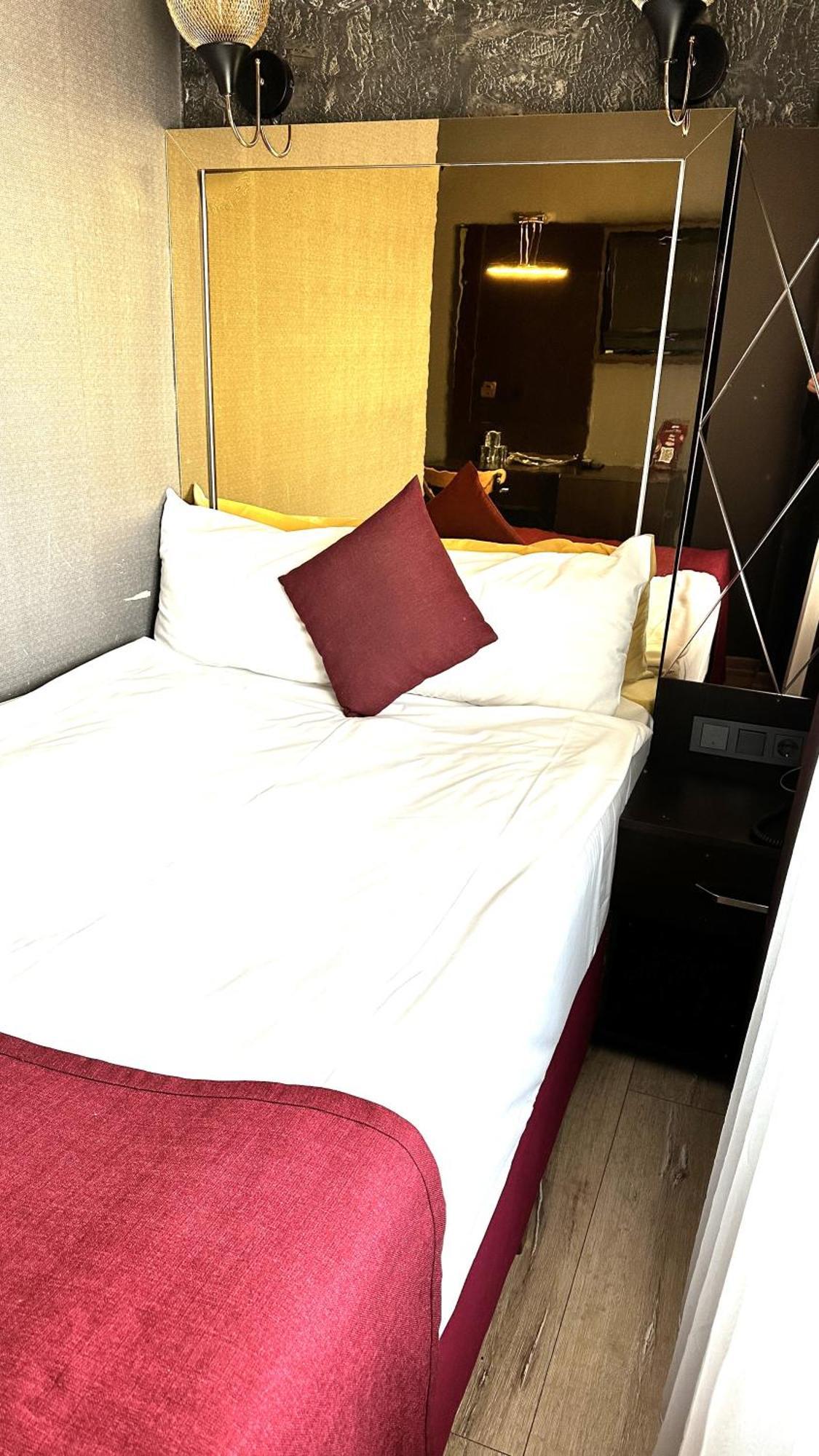 Atesde Dustu Salvara Hotel Истанбул Екстериор снимка